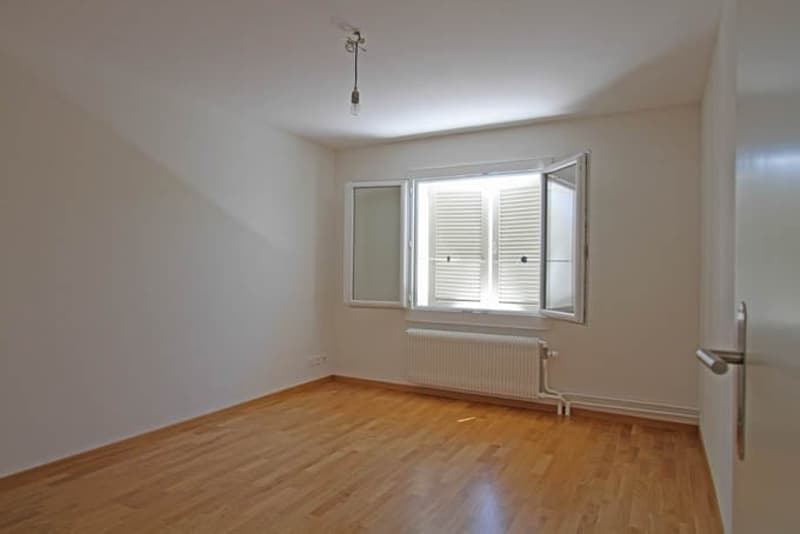 Herziges 4-Zimmer-Reihenhaus mit intimem Garten und Jurasicht (12)