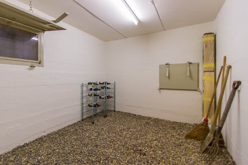 Herziges 4-Zimmer-Reihenhaus mit intimem Garten und Jurasicht (14)