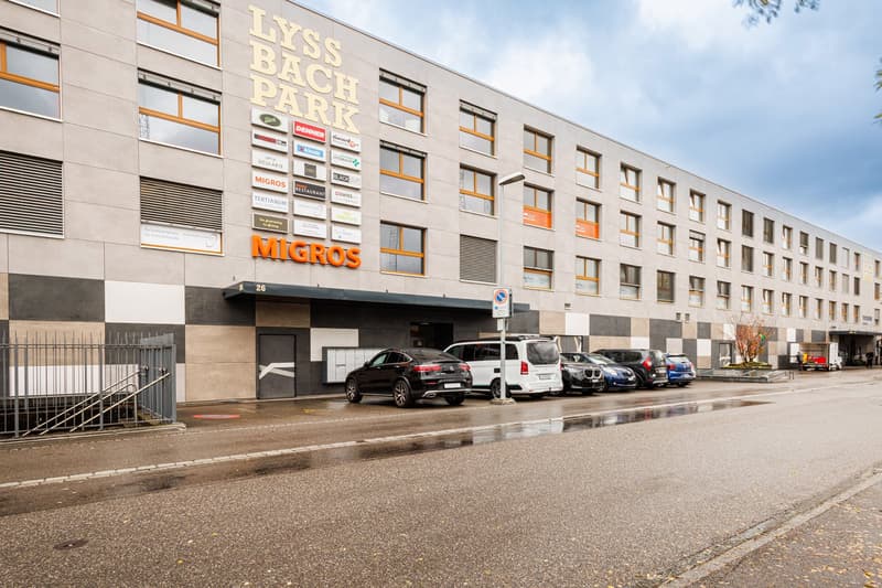 Im Lyssbachpark zu vermieten: attraktive Büroräume (1)
