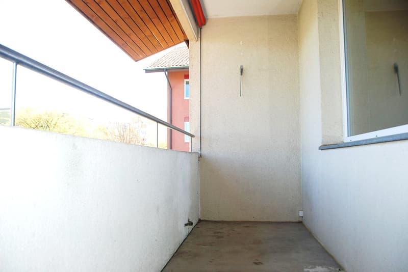 Cozy 3.5 room apartment with balcony and garage in Moosseedorf (14)