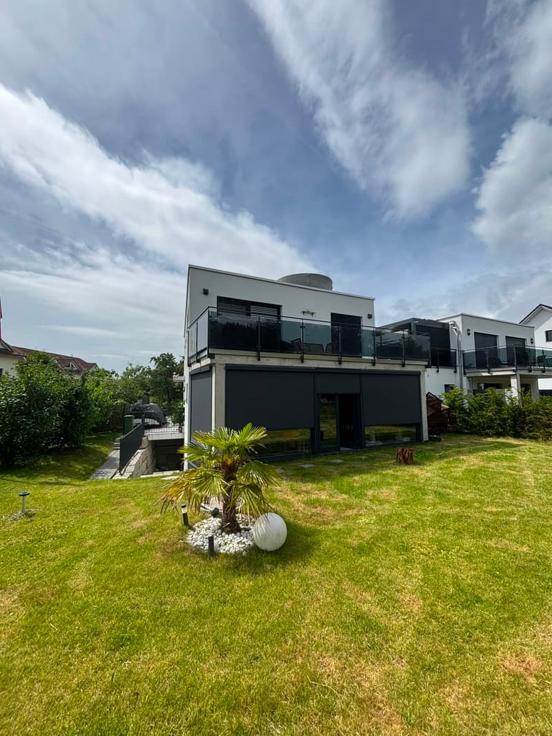 Maison unifamiliale 5,5 pièces avec appartement en location 2,5 pièces | Année de construction 2022 | 202 m² d'espace de vie (1)