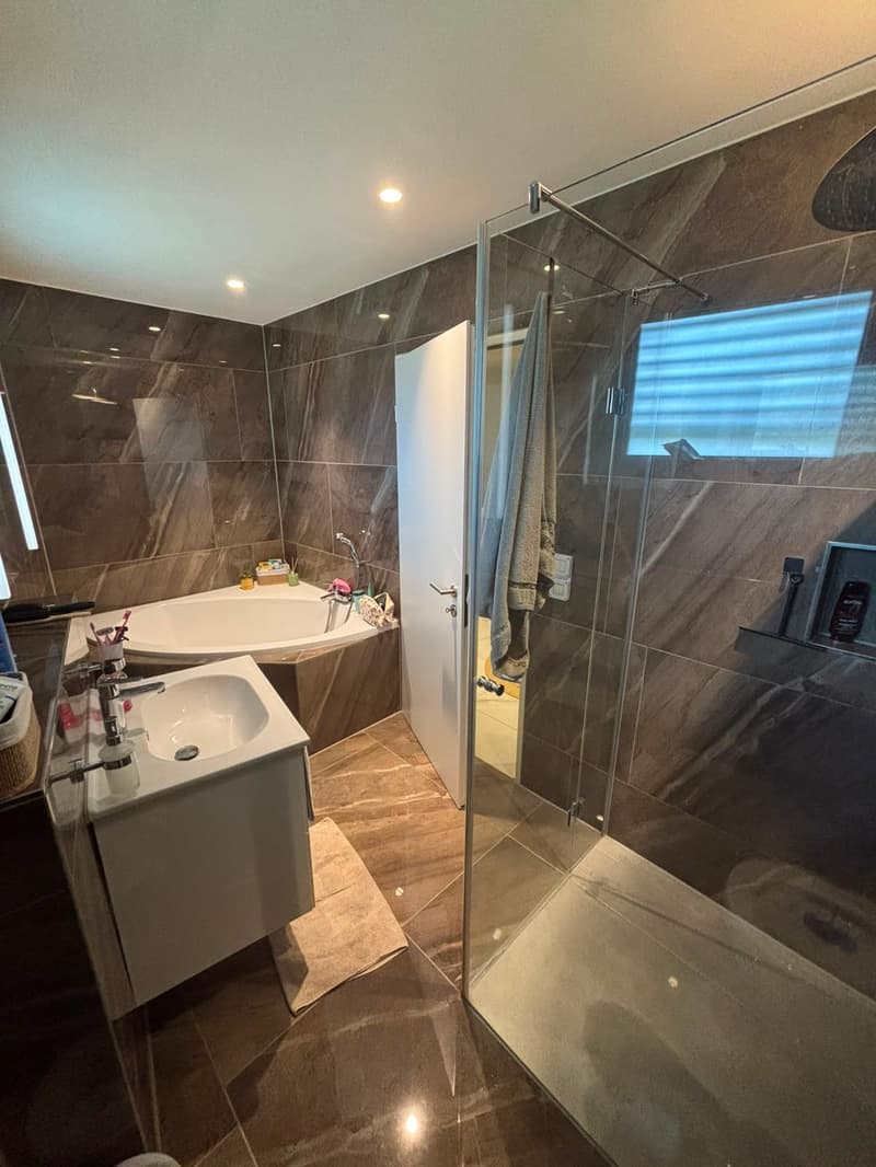 Maison unifamiliale 5,5 pièces avec appartement en location 2,5 pièces | Année de construction 2022 | 202 m² d'espace de vie (5)