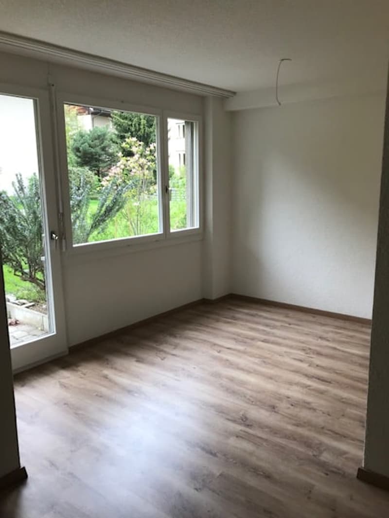 Charmant appartement de 2,5 pièces adapté aux personnes âgées au rez-de-chaussée dans le quartier de Schoren, Thun (11)