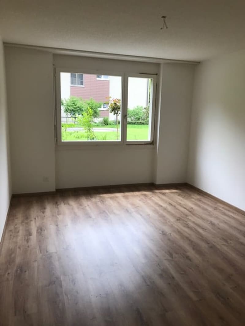 Charmant appartement de 2,5 pièces adapté aux personnes âgées au rez-de-chaussée dans le quartier de Schoren, Thun (13)