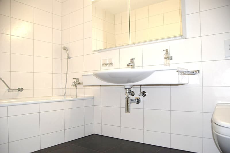 Einziehen und Wohlfühlen: Ihr neues Zuhause mit Balkon / Wintergarten-Feeling zu jeder Jahreszeit! (11)
