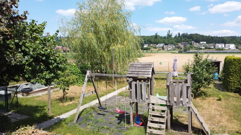 Charming two-family house with building land (18)