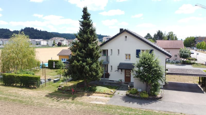 Charming two-family house with building land (16)