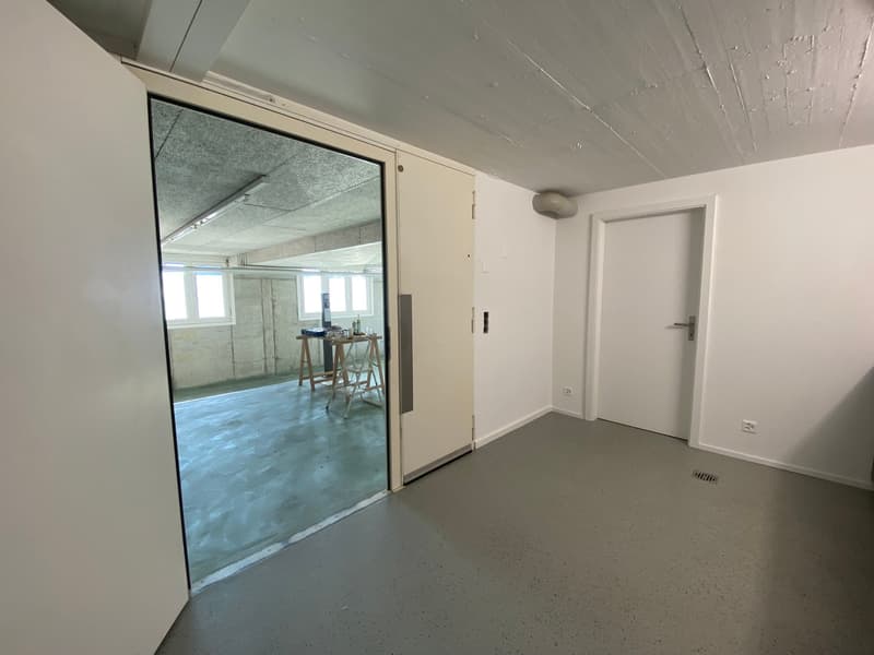 Spazio commerciale / garage / laboratorio incl. 1 posto auto (9)