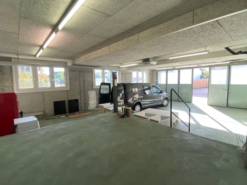 Spazio commerciale / garage / laboratorio incl. 1 posto auto (3)