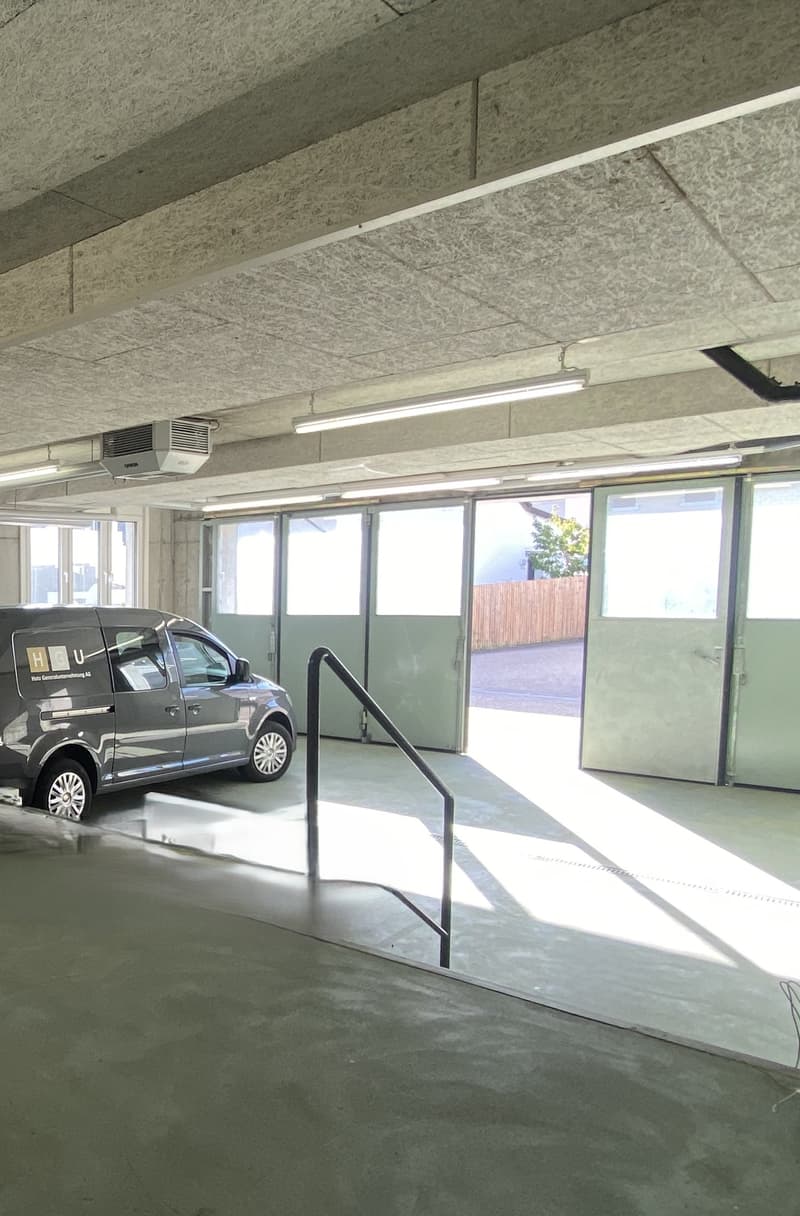 Spazio commerciale / garage / laboratorio incl. 1 posto auto (4)