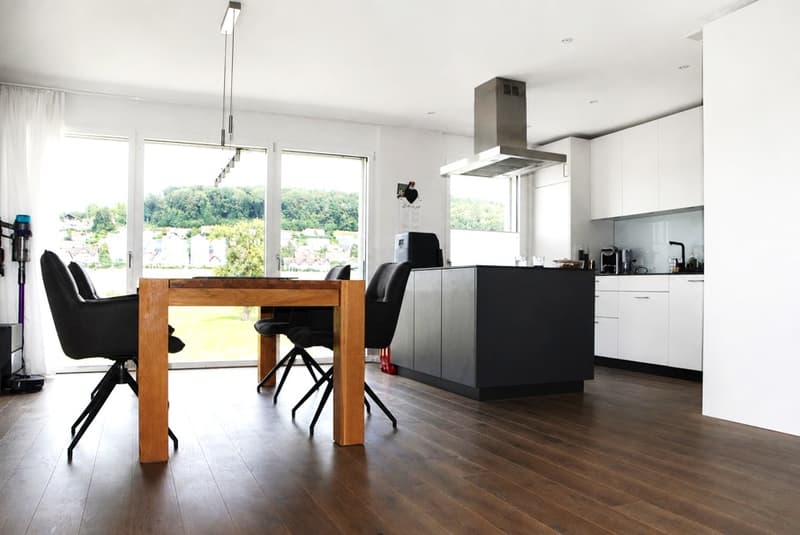 Moderne 4.5-Zimmer-Wohnung mit 2 Balkonen und schöner Aussicht in Affoltern am Albis (10)