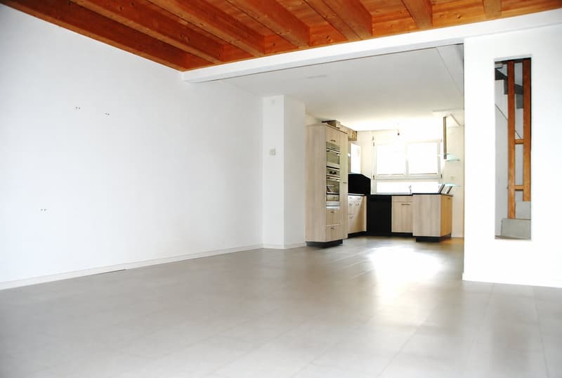 Casa a schiera di 5,5 locali in ottima posizione residenziale a Kirchberg - Perfetta per una famiglia! (8)