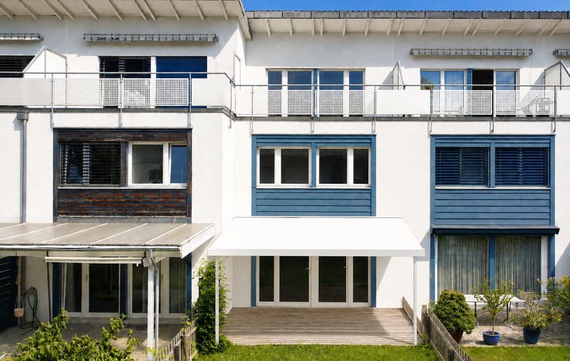 Casa a schiera di 5,5 locali in ottima posizione residenziale a Kirchberg - Perfetta per una famiglia! (1)