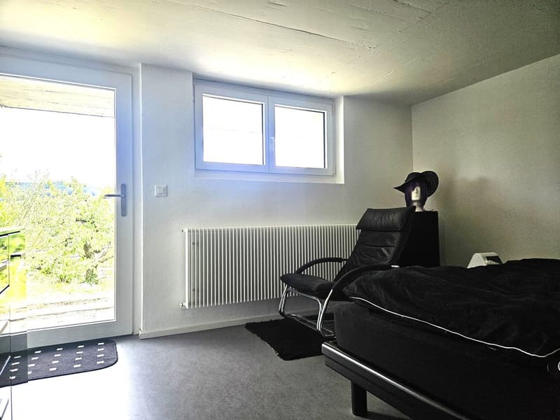 Detached single-family house in a family-friendly location with garden and Alpine view (19)