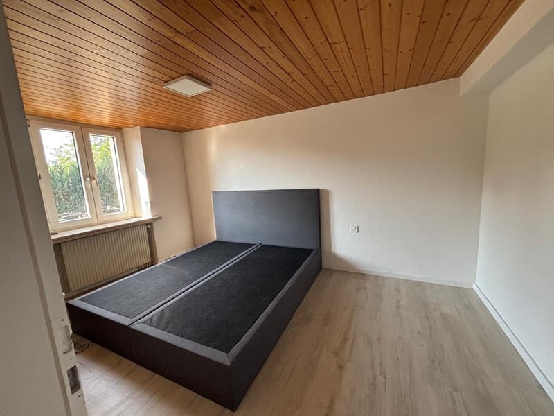 Gemütliche 3.5-Zimmerwohnung mit grossem, gedecktem Balkon (3)