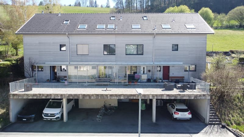 Familienfreundliches, modernes & grosszügiges Reihen-Eckeinfamilienhaus mit Garten und vielen Extras (5)
