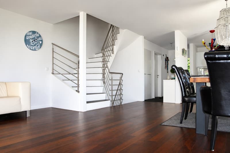 Modernes, familienfreundliches 5.5 Zimmer Doppeleinfamilienhaus auf dem Gyrisberg in Burgdorf (9)