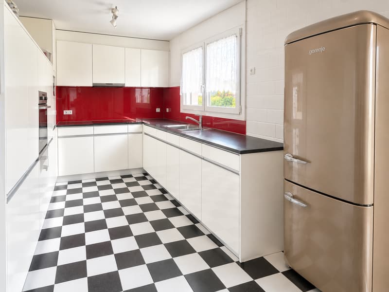 4.5-Zimmer-Maisonettewohnung mit Galerie, Balkon und Gartenanteil (5)