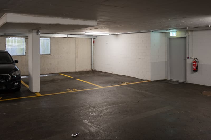 Place de parking en vente à Dachsen (3)