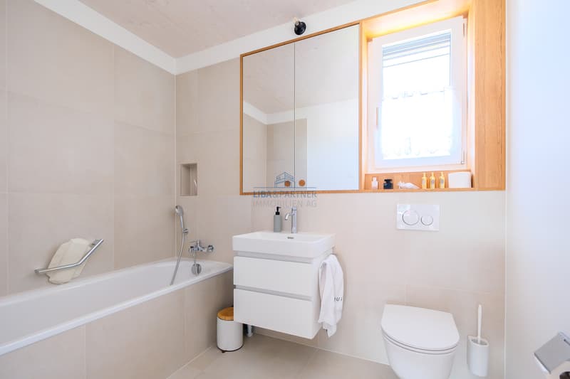 Badezimmer Badewanne / Bathroom bathtub