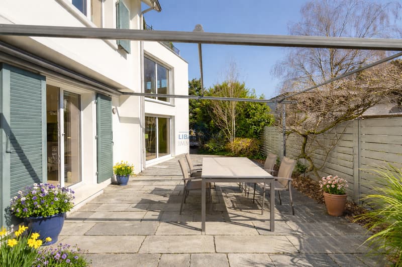Terrasse mit Pergola