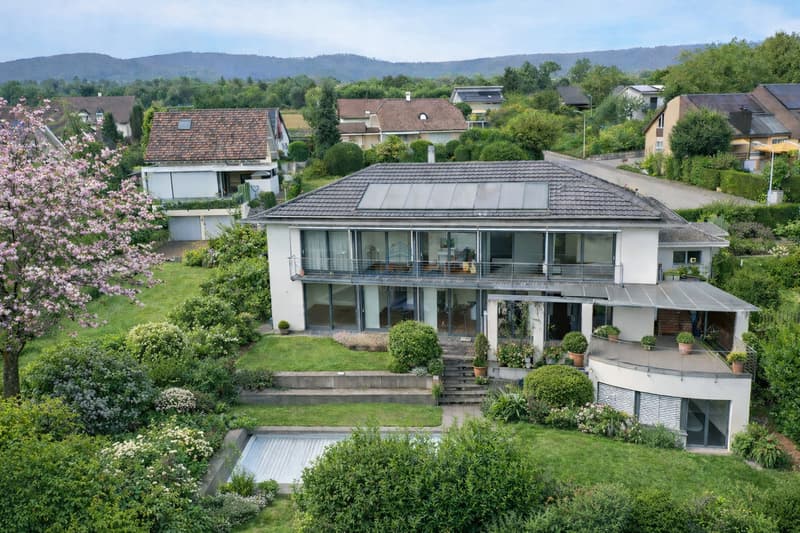 Hausansicht / Exterior View