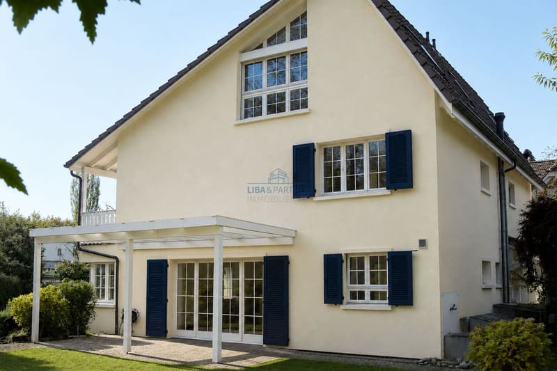 Hausansicht / Exterior View