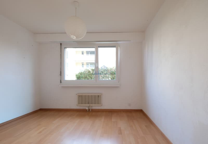 Zimmer  / Room