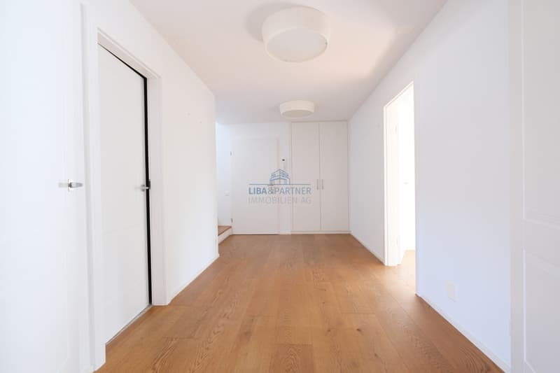 Eingangsbereich  / Entrance Area