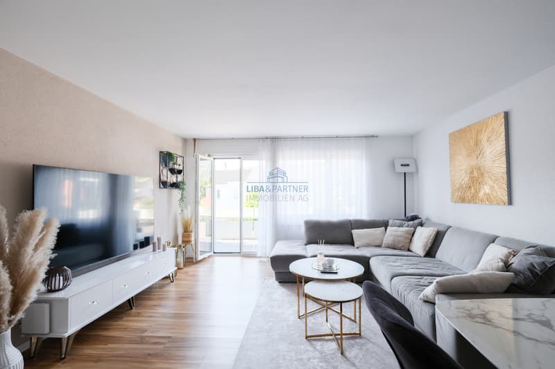 Wohnzimmer / Living Room