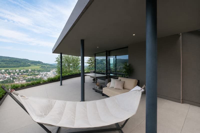 Terrasse Obergeschoss / Ground-Floor Terrace