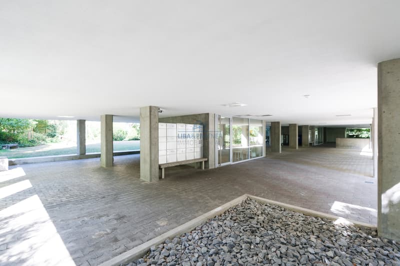 Hauseingang / House Entrance