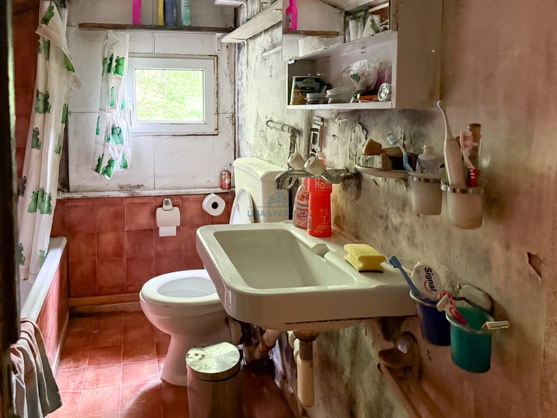 Badezimmer  / Bathroom
