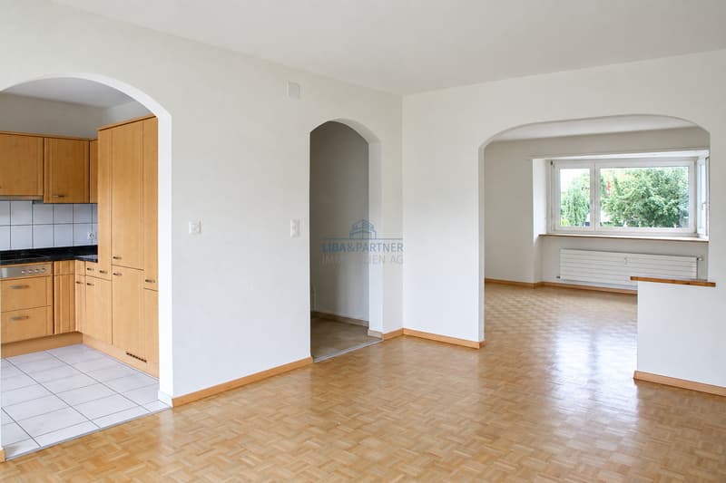 Esszimmer / Dining Room
