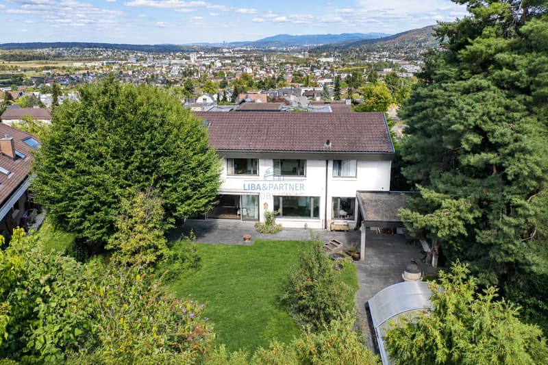 Hausansicht / Exterior View