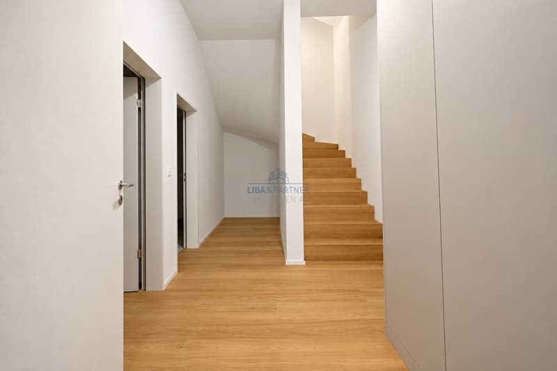 Durchgang mit Einbauschrank