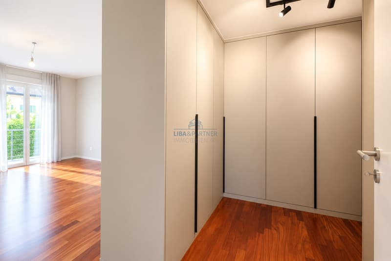 Ankleide mit one Suite Badezimmer