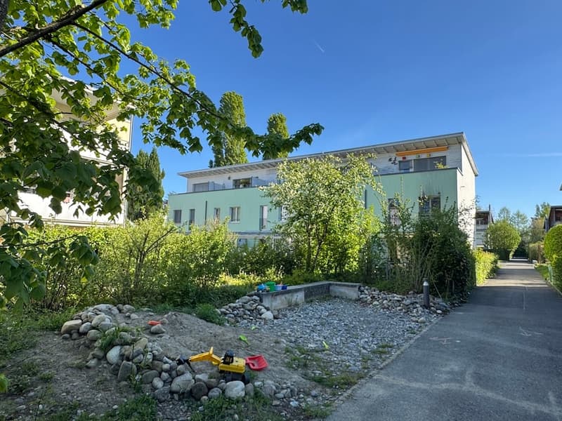 Charming 4.5-room corner row house in a quiet location in Suhr (1)
