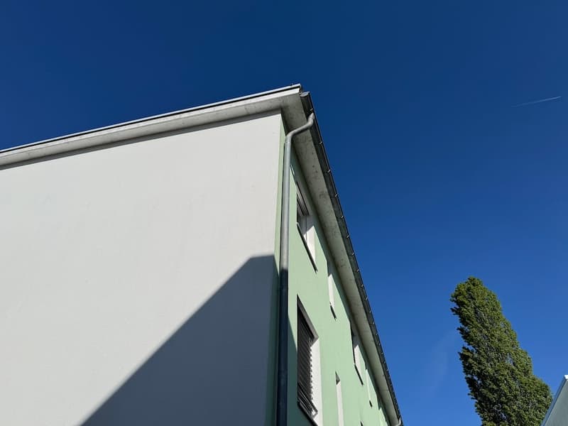 Charming 4.5-room corner row house in a quiet location in Suhr (4)
