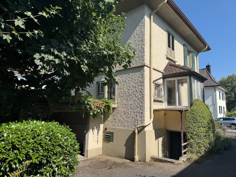 Charmantes Einfamilienhaus mit Baulandreserve an ruhiger Lage in Aarau (2)