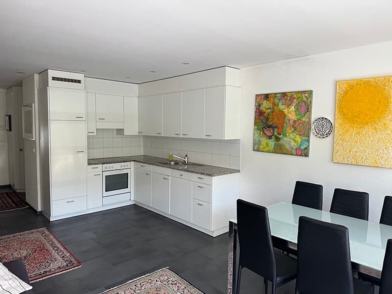Charmante 2.5-Zimmer-Wohnung mit Balkon und schöner Aussicht in Kriens (7)
