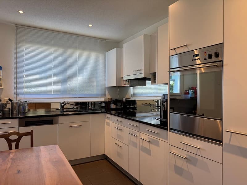 Zentral, ruhig und mit unverbaubarer Aussicht: Ihr neues Zuhause in Suhr (9)