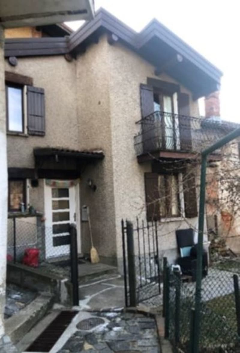 Nous vendons une maison de famille avec jardin (2)