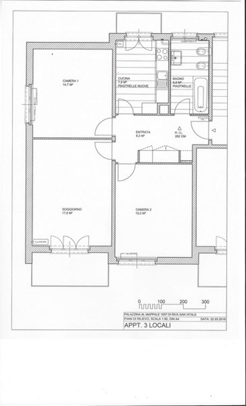 Floor plan of an apartment with 3 rooms, kitchen, bathroom, and entrance hall.