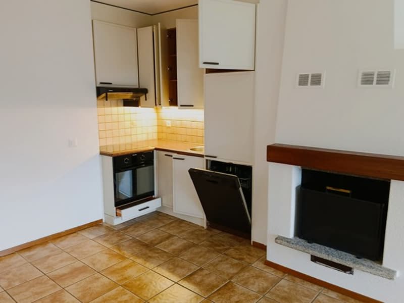Nous louons appartement 2.5 pièces avec cheminée à Caslano (2)