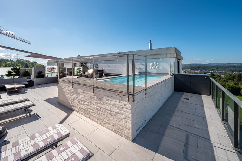 Terrasse mit Pool
