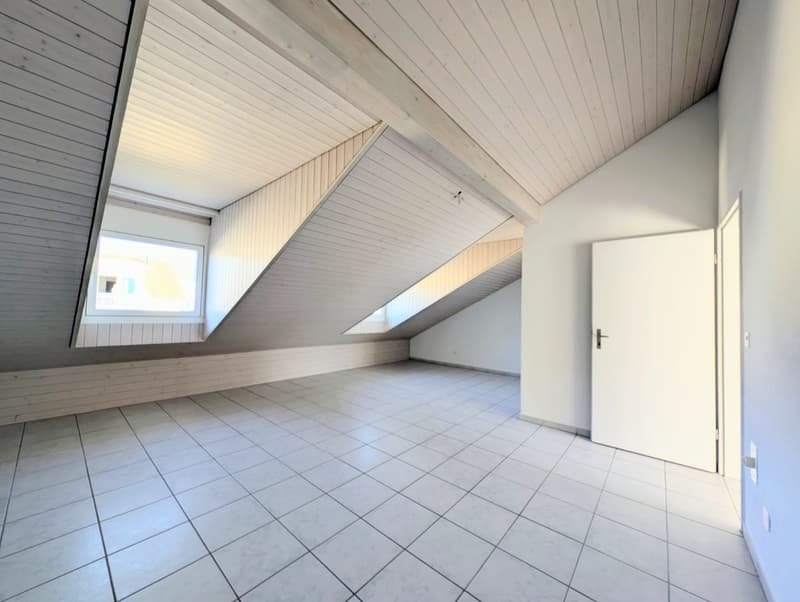 Attractive 3.5 room attic apartment with a far-reaching view. Ideal investment object (9)
