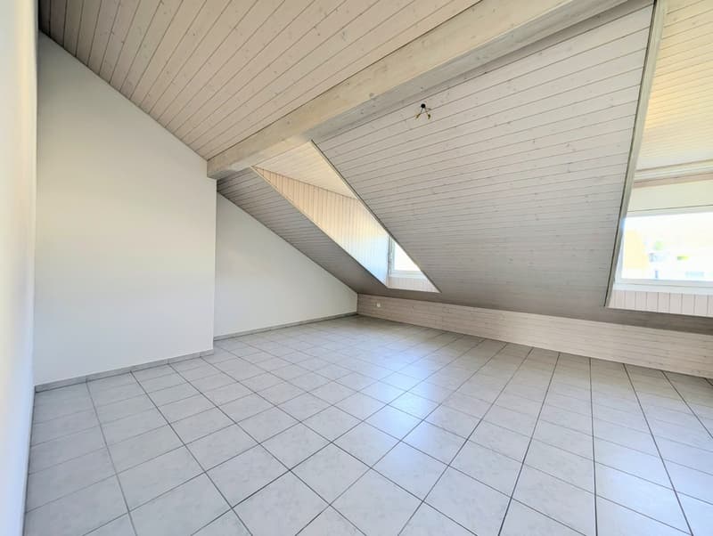 Attractive 3.5 room attic apartment with a far-reaching view. Ideal investment object (8)