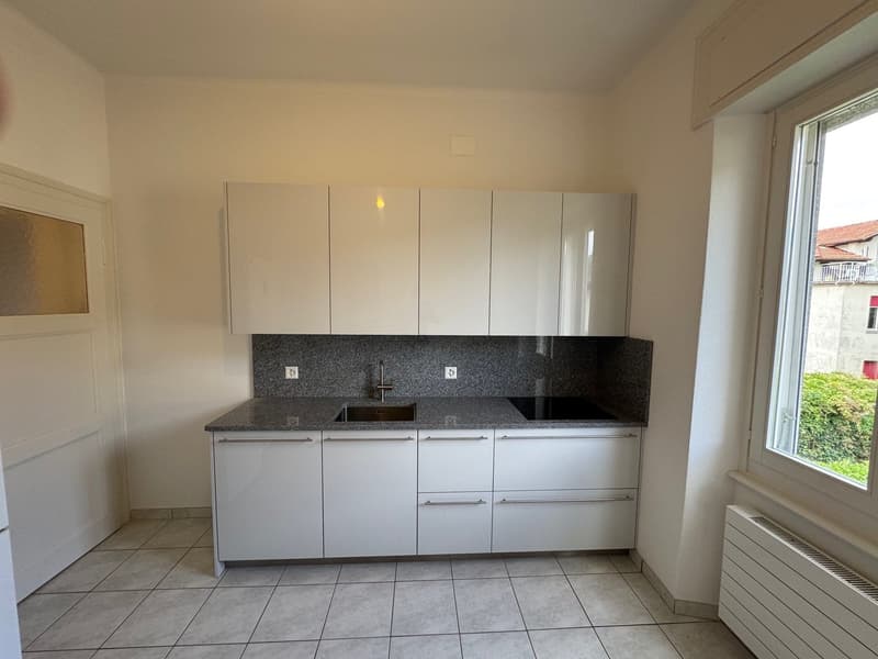 Location 5.5 pièces rénové à Massagno (9)