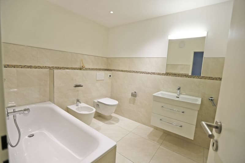 Spacious and elegantly designed apartment in a quiet and yet central location in Elsau - rent-to-own possible (11)